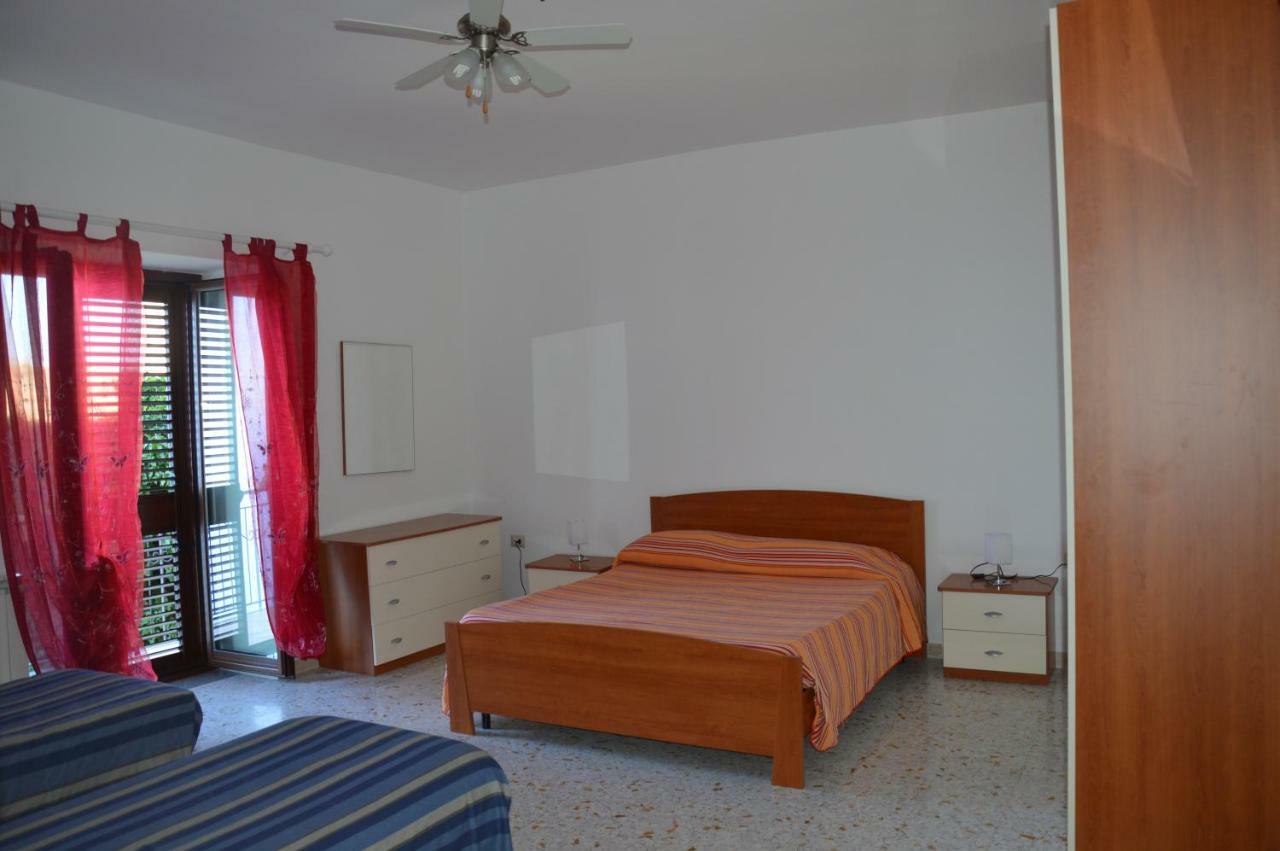 B&B Incantevole Vicolo ปิไรโน ภายนอก รูปภาพ